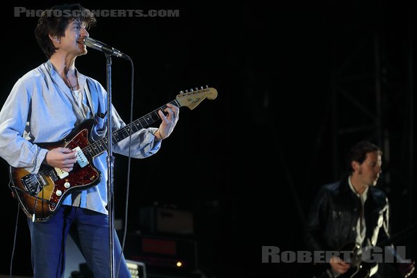 ARCTIC MONKEYS - 2022-08-25 - SAINT CLOUD - Domaine National - Grande Scene - 